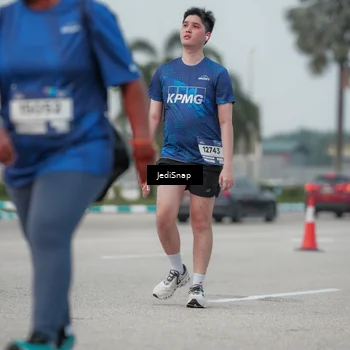 Runner Photo 7554463