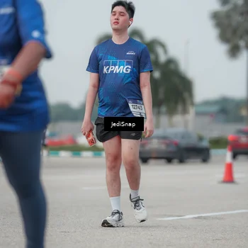 Runner Photo 7554469
