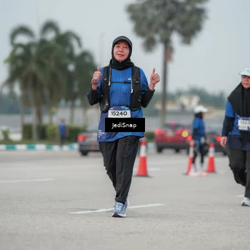 Runner Photo 7554472