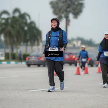 Runner Photo 7554473