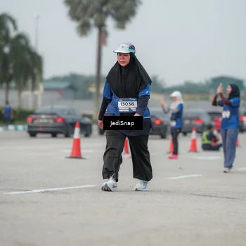 Runner Photo 7554477