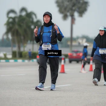 Runner Photo 7554478