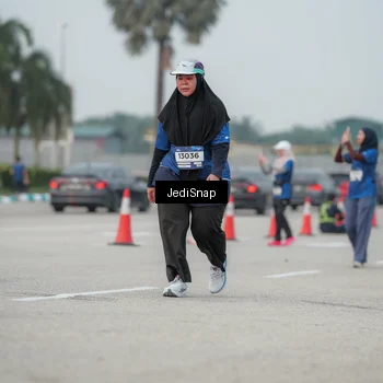 Runner Photo 7554479