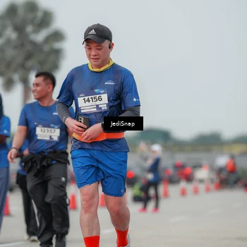Runner Photo 7554493