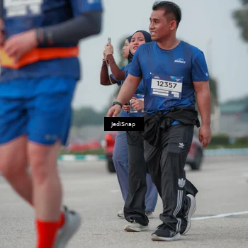 Runner Photo 7554494