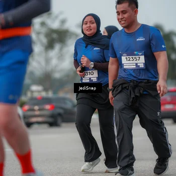 Runner Photo 7554495