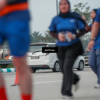 Runner Photo 7554496