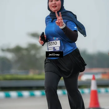 Runner Photo 7554502
