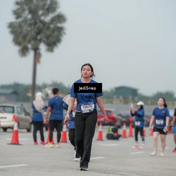 Runner Photo 7554548