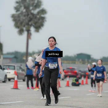 Runner Photo 7554551