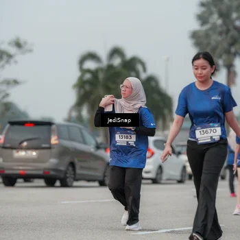 Runner Photo 7554564
