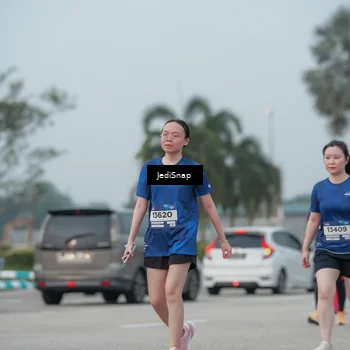Runner Photo 7554571