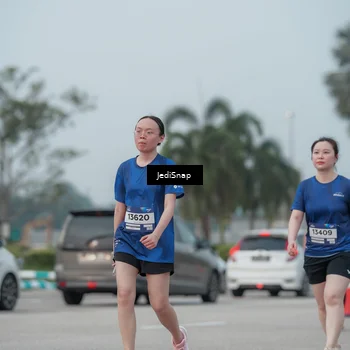 Runner Photo 7554575