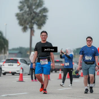 Runner Photo 7554588