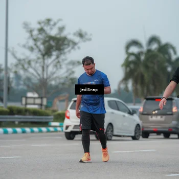 Runner Photo 7554597