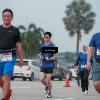 Runner Photo 7554607