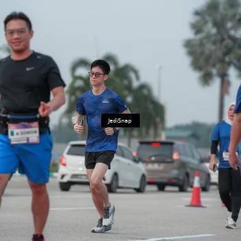 Runner Photo 7554609