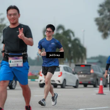 Runner Photo 7554610