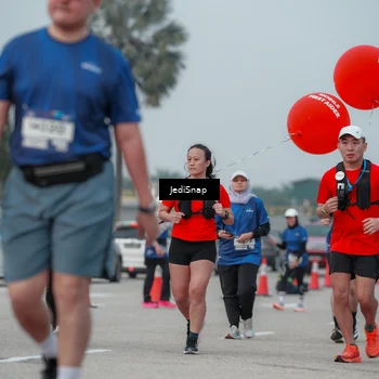 Runner Photo 7554614