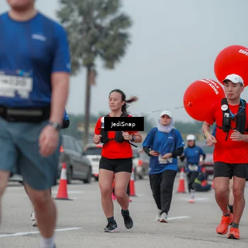 Runner Photo 7554617