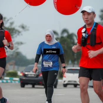 Runner Photo 7554630