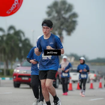 Runner Photo 7554632