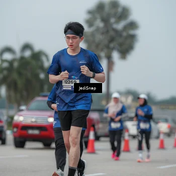 Runner Photo 7554633
