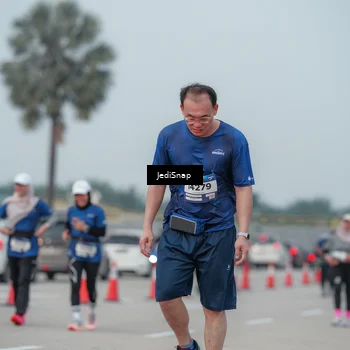 Runner Photo 7554637