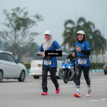 Runner Photo 7554651