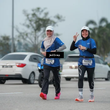 Runner Photo 7554653