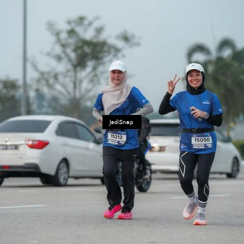 Runner Photo 7554654
