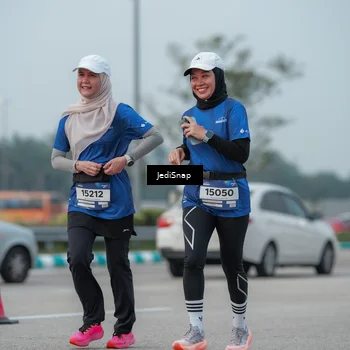 Runner Photo 7554663