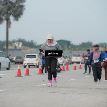 Runner Photo 7554664