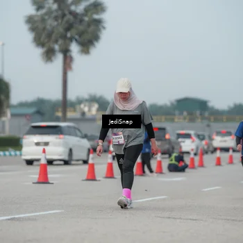 Runner Photo 7554676