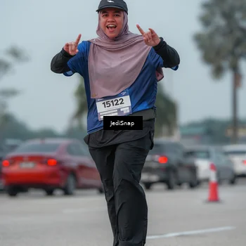 Runner Photo 7554692