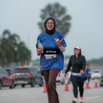 Runner Photo 7554699