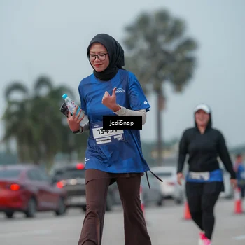 Runner Photo 7554709