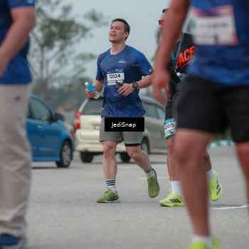Runner Photo 7554734
