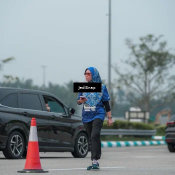 Runner Photo 7554741