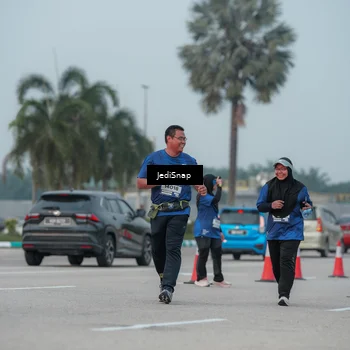Runner Photo 7554749