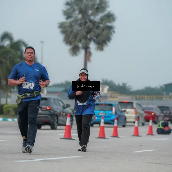 Runner Photo 7554750