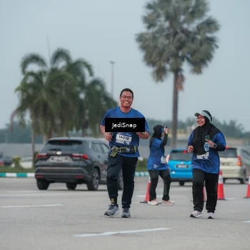 Runner Photo 7554751