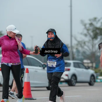 Runner Photo 7554765