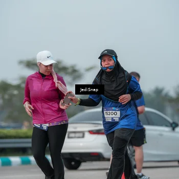 Runner Photo 7554768