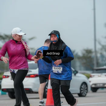 Runner Photo 7554772