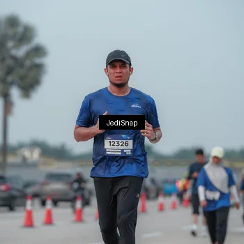 Runner Photo 7554774