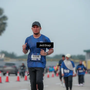 Runner Photo 7554776