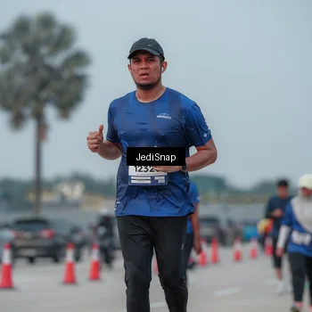 Runner Photo 7554782