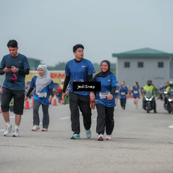 Runner Photo 7554807