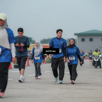 Runner Photo 7554811